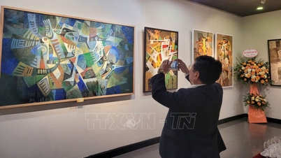 Hedrar kulturarvsvärden genom utställningen 'Ursprung'