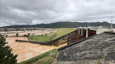 El sistema eléctrico sigue funcionando de forma estable; más de 90 embalses hidroeléctricos están liberando agua para regularlo.
