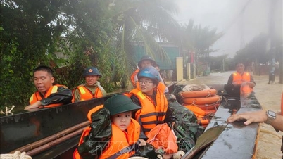 Respuesta a las inundaciones excepcionalmente grandes en Khanh Hoa, Dak Lak y Gia Lai