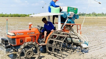 Người chế tạo hơn 50.000 thiết bị cơ giới sản xuất lúa