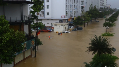 Hàng loạt ngân hàng đóng cửa chi nhánh, dừng hoạt động ATM vì ngập lụt