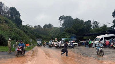 Vanaf 10:00 uur op 21 november mogen voertuigen door de Ngoan Muc-pas rijden.