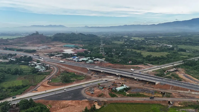 198 projektet és építkezést regisztráltak a december 19-i avatásra és alapkőletételre.