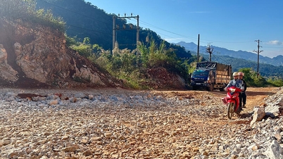 ساخت و ساز بیش از ۳ کیلومتر از مسیر DT.176B در بخش مین سون نزدیک به یک سال است که به حالت تعلیق درآمده و مشکلات زیادی را در رفت و آمد ایجاد کرده است.