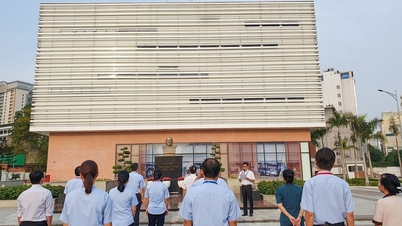 Ton Duc Thang Museum adviseert over het opzetten van een identiteitssysteem