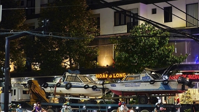 Poliția din Lam Dong a trimis 3 canoe pentru a ajuta la salvarea persoanelor din Dak Lak.