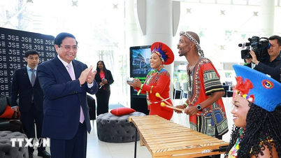 Perdana Menteri membuka sesi perdagangan di Bursa Efek Johannesburg