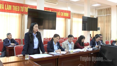 Thống nhất triển khai thanh toán không dùng tiền mặt trong chi trả lương hưu và trợ cấp BHXH