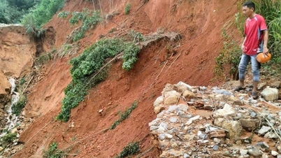 មនុស្សជាង 300 នាក់នៅក្នុងឃុំ Ca Dam (Quang Ngai) នៅតែឯកោដោយសារតែផ្លូវខូច។