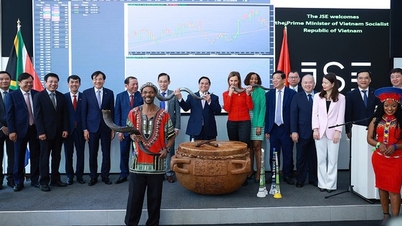 Premier bezoekt en werkt op grootste effectenbeurs van Afrika