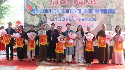 Opening of the 1st Folk Culture Festival of Typical Monuments of Ninh Binh Province