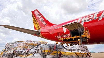 Vietjet supports free ticket changes for customers affected by floods in Central Vietnam