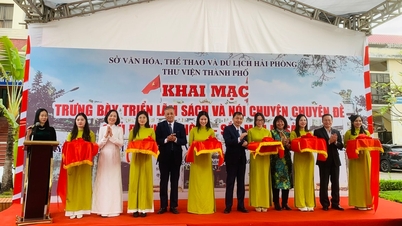 Opening of the book exhibition 'Hai Phong - Heritage Colors'