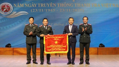 អធិការដ្ឋាន Son La ប្រារព្ធខួបលើកទី 80 នៃទិវាប្រពៃណី និងខួបលើកទី 62 នៃការបង្កើត