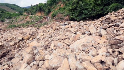 Сон Ла: пробка на км17+765-км17+780 у комуні Доан Кет через зсув