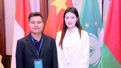 ライ・リー・フイン、中国の美人女性チェス選手と「合戦」