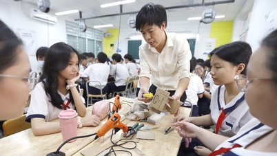 Επενδύοντας σε εκπαιδευτικούς, εκατοντάδες μαθητές ωφελούνται