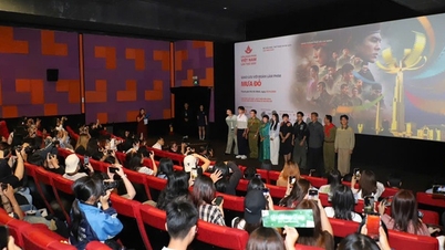 第24回ベトナム映画祭で映画『レッド・レイン』の上映に興奮した観客たち