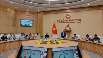 商工省がベトナム物流サービス開発戦略を展開するための会議を開催
