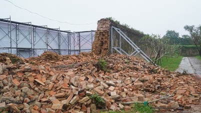 Announcing an emergency disaster situation regarding the collapse of the wall of Hue Imperial Citadel