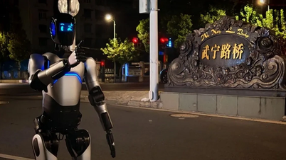 중국: 인간형 로봇, 연속 보행 거리 기네스 기록 경신