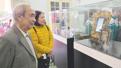 보존하고 확산하기 위해 기부하세요