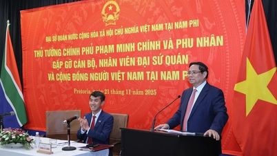 প্রধানমন্ত্রী ফাম মিন চিন এবং তার স্ত্রী দক্ষিণ আফ্রিকায় ভিয়েতনামী সম্প্রদায়ের সাথে দেখা করেছেন।