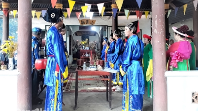 Zwróć uwagę na odrestaurowanie i upiększenie zdegradowanych relikwii.