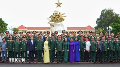 Đại tướng Nguyễn Trọng Nghĩa dự lễ kỷ niệm 60 năm Ngày truyền thống Sư đoàn 5, Quân khu 7