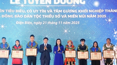 Menghormati 36 pemuda etnis minoritas yang berprestasi