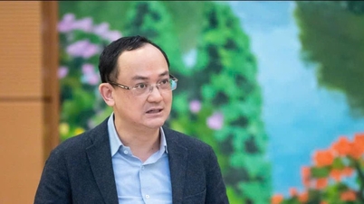 첫 번째 입법 포럼: 혁신적이고 적극적인 입법적 사고의 정신을 강력히 확산하고 개발을 창출하고 선도합니다.