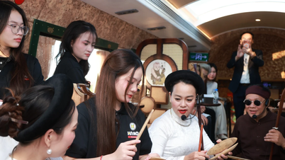 Участники Ханойского конкурса вокалистов знакомятся с культурой на поезде «5 ворот»