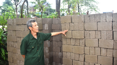 ឈរលើផ្នែកសេដ្ឋកិច្ច