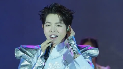 Duc Phuc rozgrzewa tysiące widzów, Ho Chi Minh City otrzymuje tytuł miasta kina