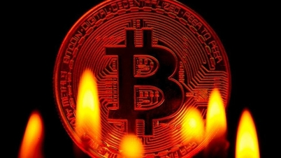 बिटकॉइन में नाटकीय गिरावट आई है, क्या हो रहा है?