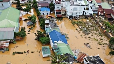 Das Ministerium für Industrie und Handel setzt Lösungen zur Unterstützung der Menschen in den von Überschwemmungen betroffenen Gebieten ein.