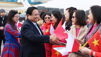 Prime Minister arrives in Prague, begins official visit to the Czech Republic