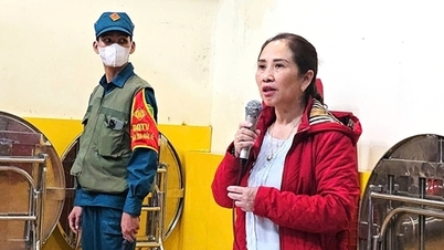 Ontslag uit alle functies van de partijdirecteur die beschuldigd werd van het gebruik van vuil voedsel