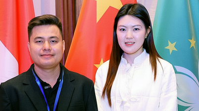 W parze z zawodniczką Lai Ly Huynh jest niepokonana w chińskim turnieju szachowym w grze podwójnej.