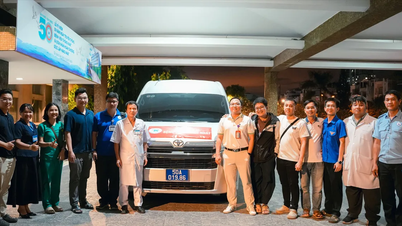 थोंग नहाट अस्पताल ने खान होआ प्रांत की सहायता के लिए 10 डॉक्टर भेजे