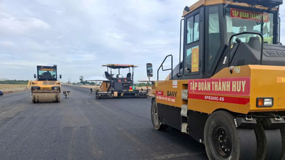 Striving to open 24km Chau Doc - Can Tho - Soc Trang expressway on December 19