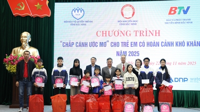 134 disadvantaged students were awarded the "Wings of Dreams" scholarship in 2025 worth 400 million VND