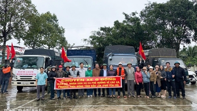 Xã Ea Phê: Đưa 40 tấn hàng hóa hỗ trợ người dân hai phường Sông Cầu, Đông Hòa