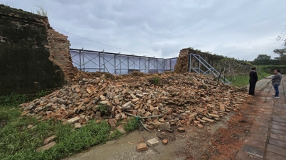 ইম্পেরিয়াল সিটাডেল প্রাচীর ধসের পর জরুরি অবস্থা ঘোষণা করা হয়েছে।