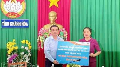 Vietnam National Petroleum Group supports 3 billion VND to help Khanh Hoa overcome flood damage