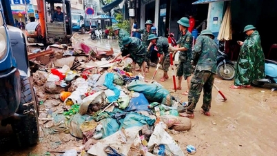 Distrik Dong Xuan bekerja keras untuk mengatasi dampak pasca-banjir.