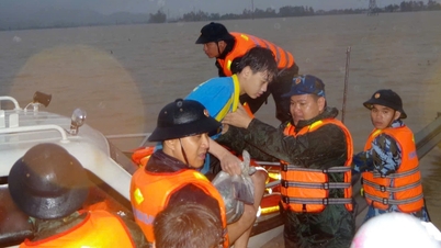 Military units rescue 605 people isolated in Dak Lak.
