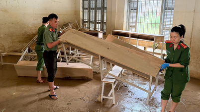 বন্যার পরের পরিণতি কাটিয়ে উঠতে প্রাদেশিক পুলিশ যুব ইউনিয়ন স্কুলগুলিকে সহায়তা করে