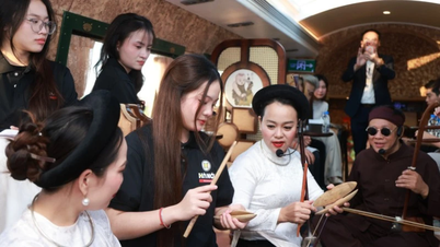 رحلة لتجربة التراث الثقافي والفنون الوطنية لمغنيي "هانوي سينغينج 2025"