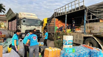 Quang Ninh poskytuje téměř 45 tun humanitární pomoci, aby pomohl obyvatelům Lam Dong překonat následky povodní.